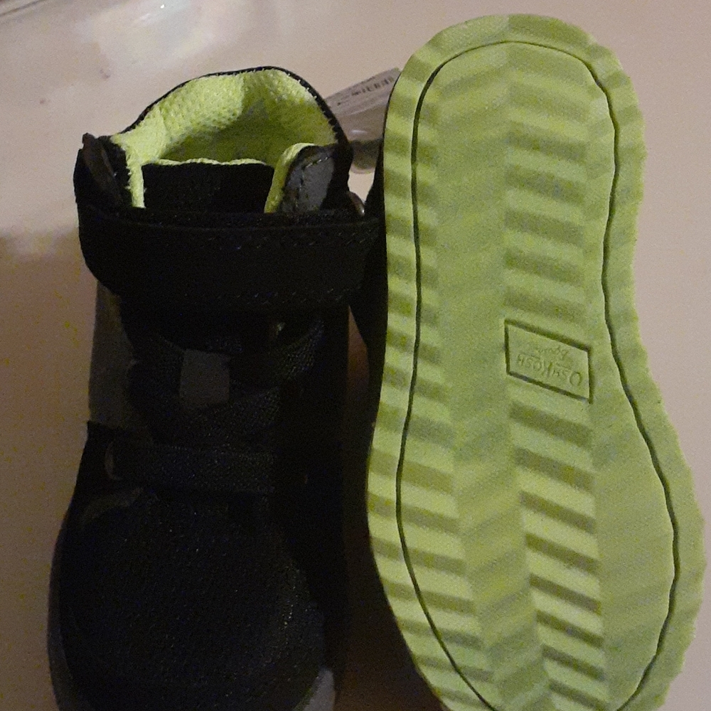 Shoes - Picture 2 of 4